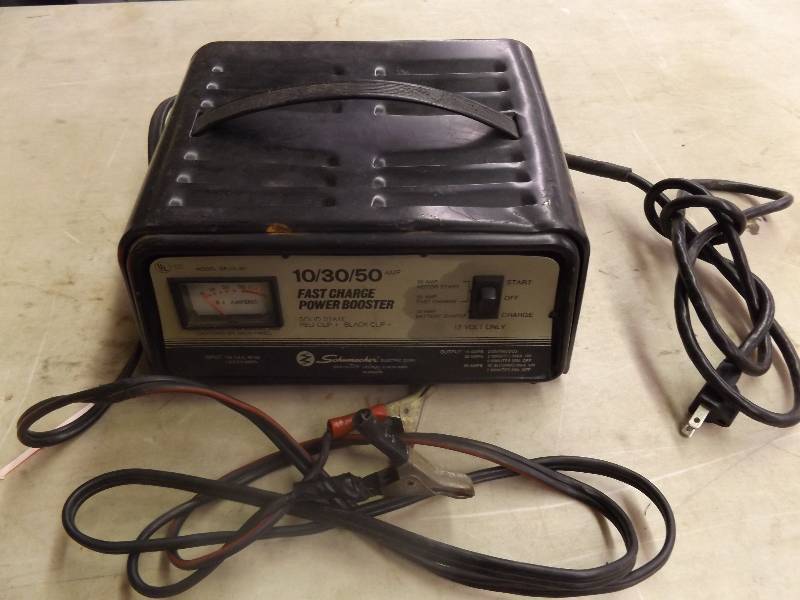 BATTERY CHARGER