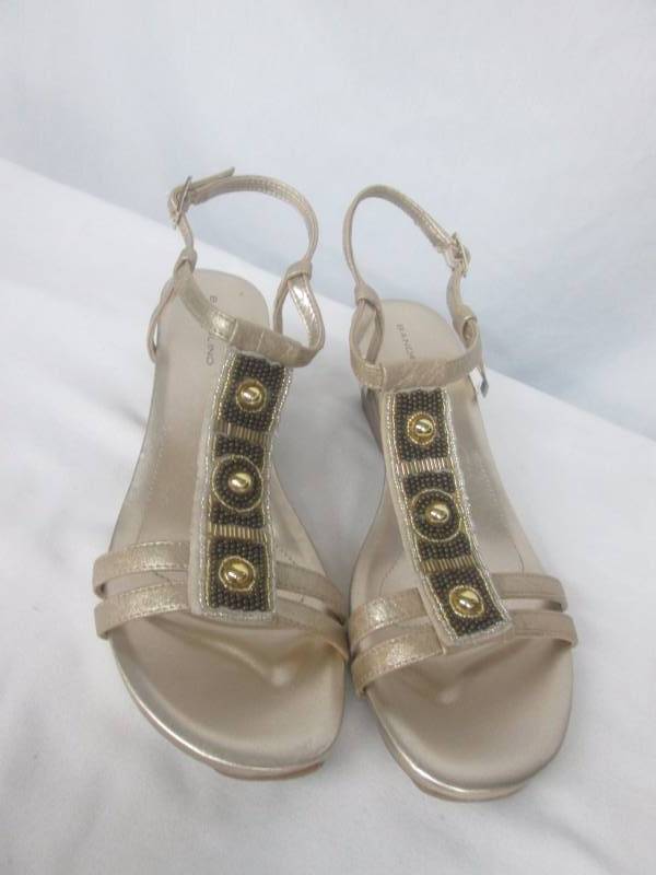 lot 66 image: Bandolino Womens Hettie Wedge T-Strap Sandal