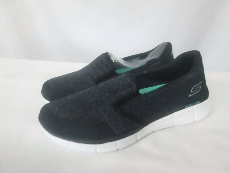 lot 57 image: Skechers Womens Equalizer Walking Shoe