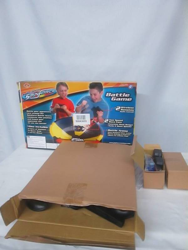 lot 75 image: Spin Force Remote-Controlled Battle Arena