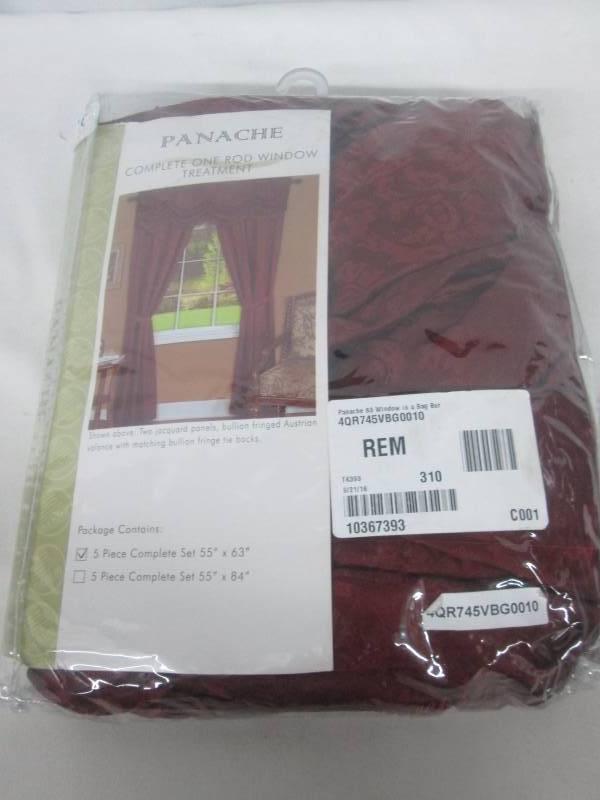 lot 98 image: Panache 55 x 63 Window in a Bag