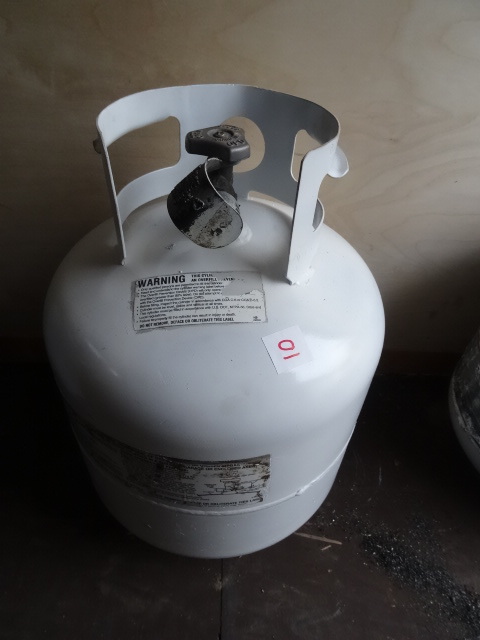 lot 10 image: New Style 20 Lb. Lp Tank