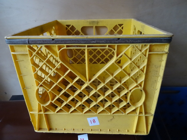 lot 18 image: Plastic Milk Crate