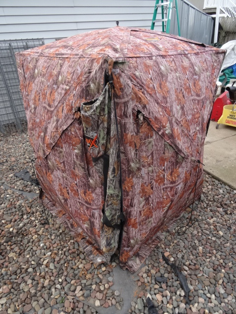 lot 36 image: Ground Max Hunting Blind. 48 X 48 X 56
