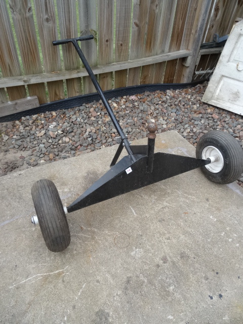 lot 40 image: Trailer Dolly 1 78 Ball. Air Filled Tires