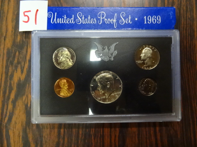 lot 51 image: 1969 United States Proof Set