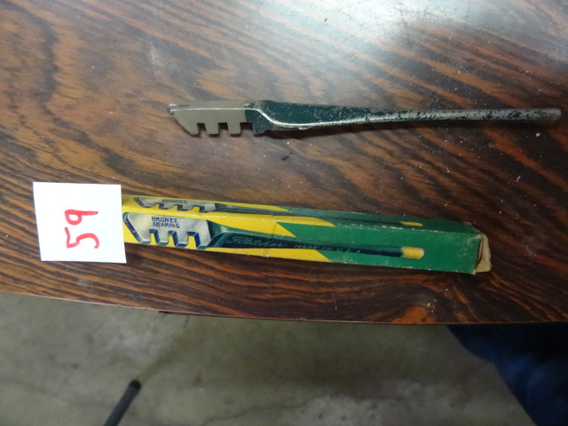lot 59 image: Vintage Glass Cutter