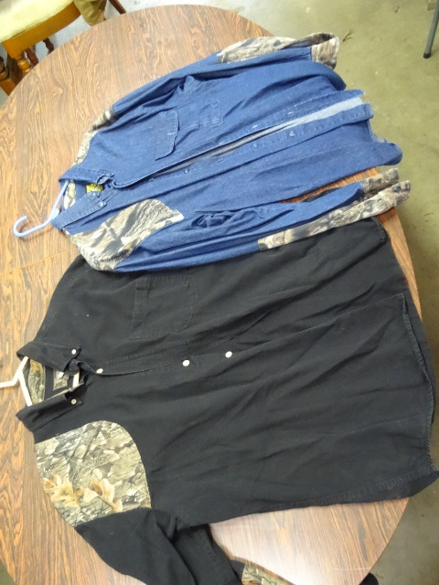 lot 65 image: 2 Mens Long Sleeve Hunting Shirts XL