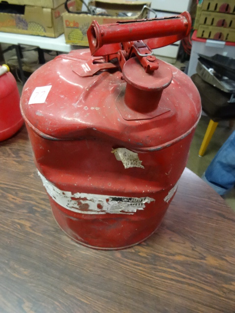 lot 77 image: Metal 5 Gal. Safety Can