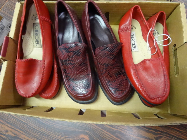 lot 97 image: 2 Pair of 5W Red Womens Shoes