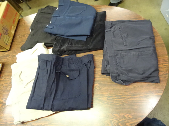 lot 104 image: Mens Dress Pants 38 X 29