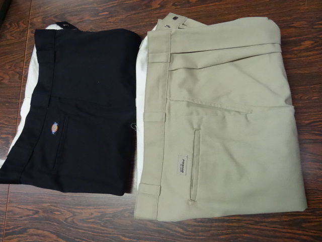 lot 106 image: 2 Pair of Dress Pants 38 X 30, 40 X 29