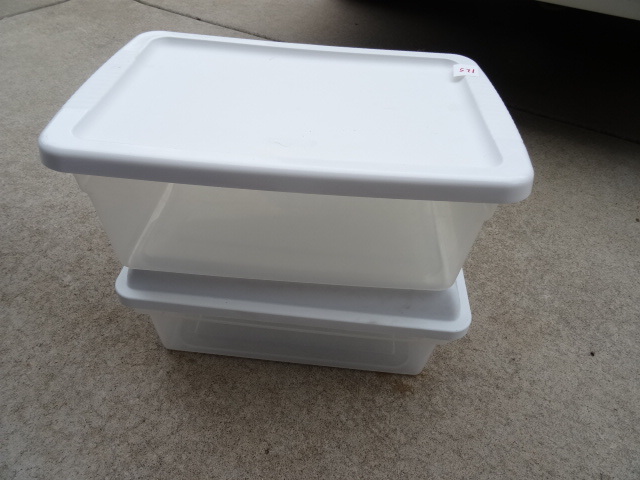 lot 125 image: 2 Small Plastic Totes