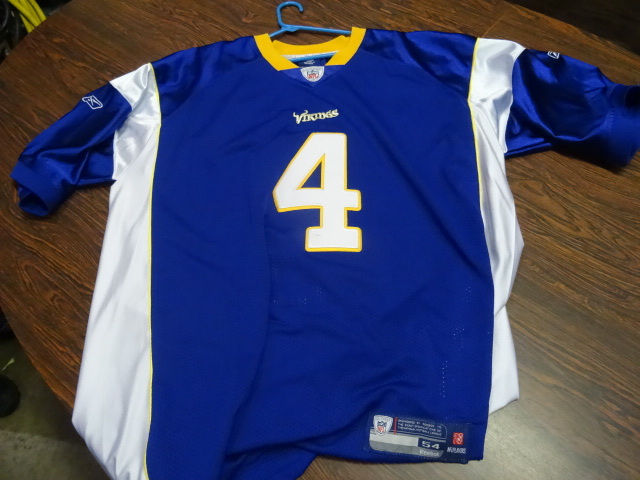lot 136 image: Favre Minnesota Viking Jersey