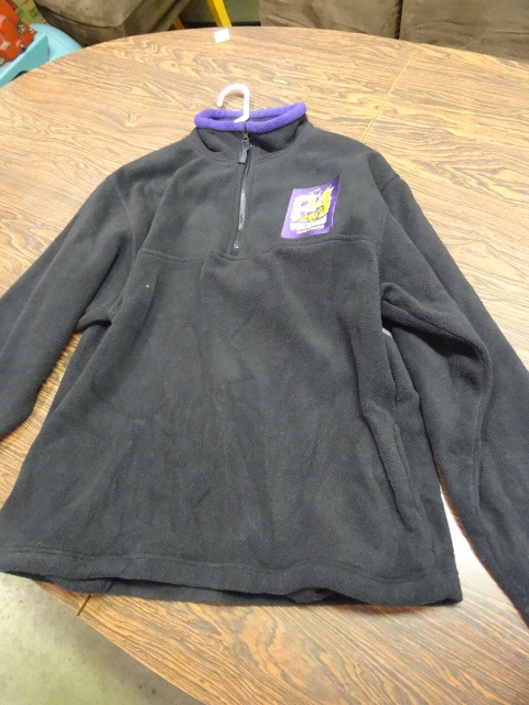 lot 137 image: Randy Moss Viking Pull Over