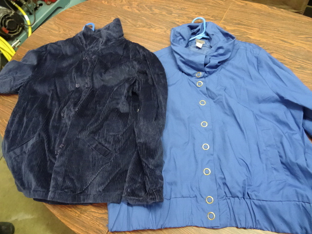 lot 139 image: 3X and XL Womens Jackets