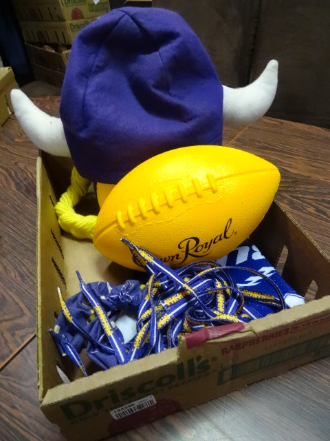 lot 145 image: Vikings Items 2 Footballs