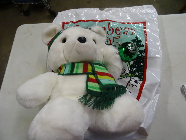 lot 186 image: 2005 Santa Bear