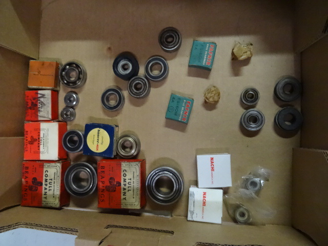 lot 203 image: Misc Bearings