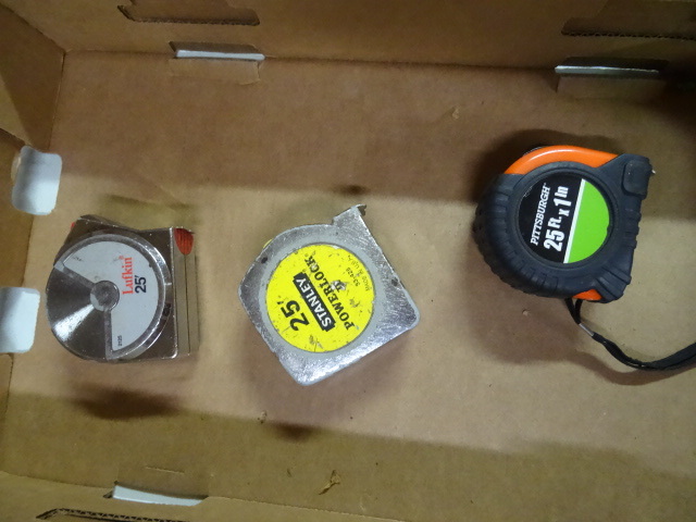 lot 207 image: 3 Tape Measurers 25