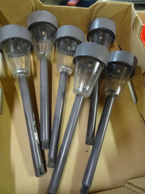 lot 249 image: 6 Solar Path Lights