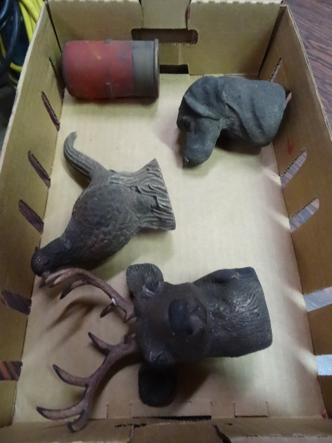 lot 259 image: 4 Ball Hitch Covers