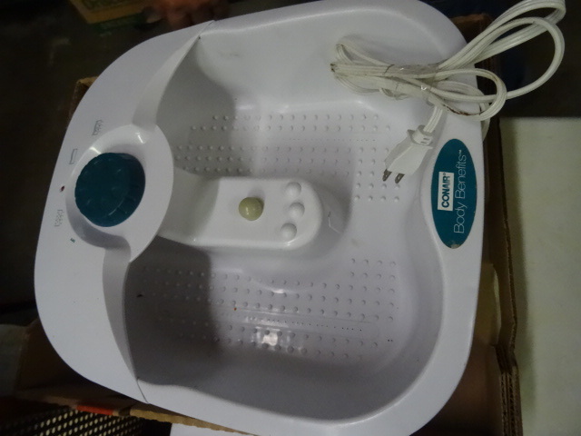 lot 268 image: Conair Body Benefits Foot Spa