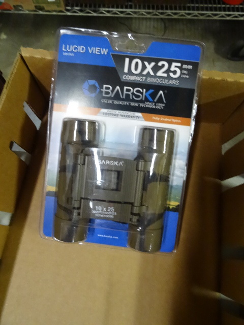 lot 291 image: Barska 10 X 25 Compact Binoculars