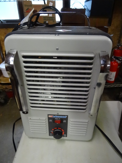 lot 299 image: Lakewood Model 792 Heater Like New