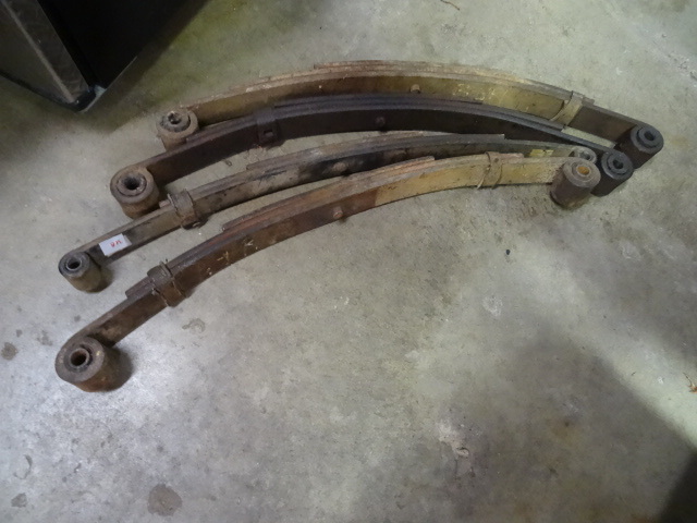 lot 318 image: 4 Trailer Springs, 3 Are Alike
