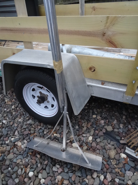 lot 333 image: 3 Piece Snow Roof Rake, Aluminum