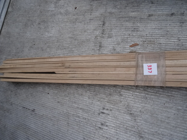 lot 337 image: 8 Pieces of Maple Trim 9 Pieces