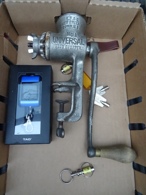 lot 343 image: Vintage Meat Grinder, Key Chain