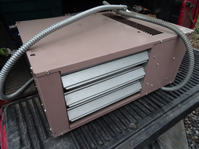 lot 344 image: Reznor Unit Heater Model FT30
