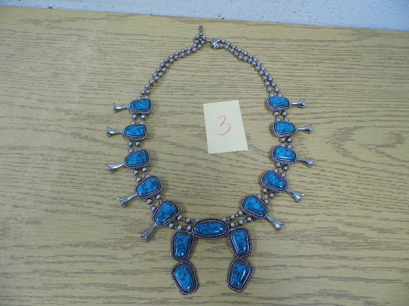 lot 3 image: Goldette Tourquise Necklace