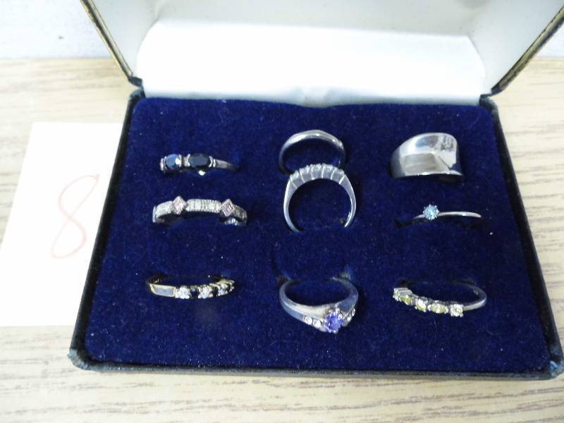 lot 8 image: Lot of 9 Rings