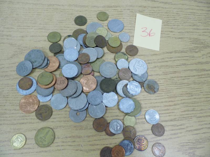 lot 36 image: 100 Foreign Coins