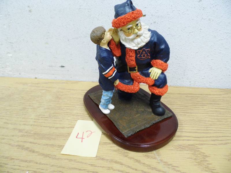 lot 42 image: Santa Figure w Boy - Auburn