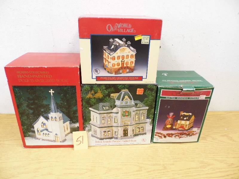 lot 51 image: 4 Pieces of Christmas Village