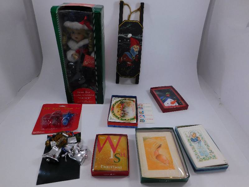 Lot of Various Christmas Items