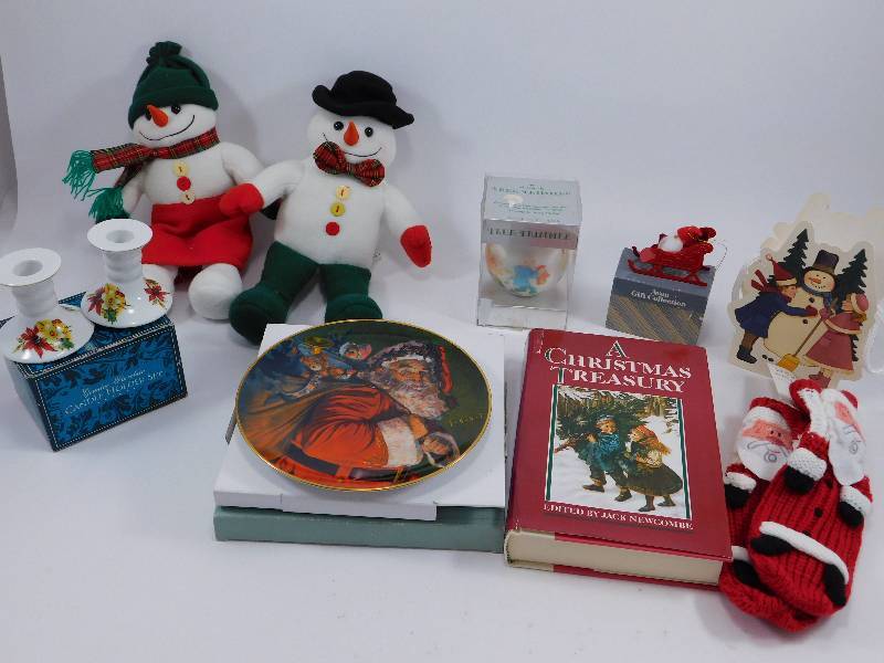 Lot of Misc. ChristmasHoliday Items