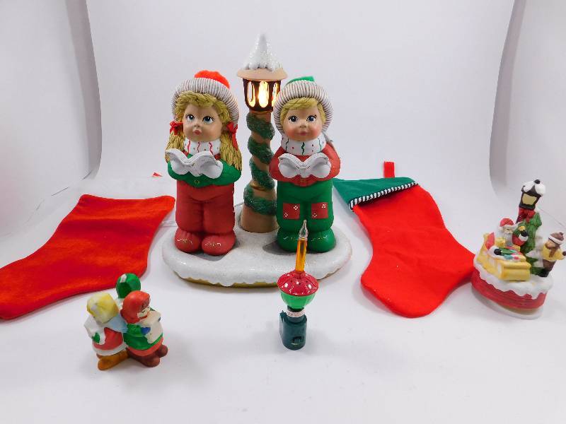 Lot of Various Christmas Items