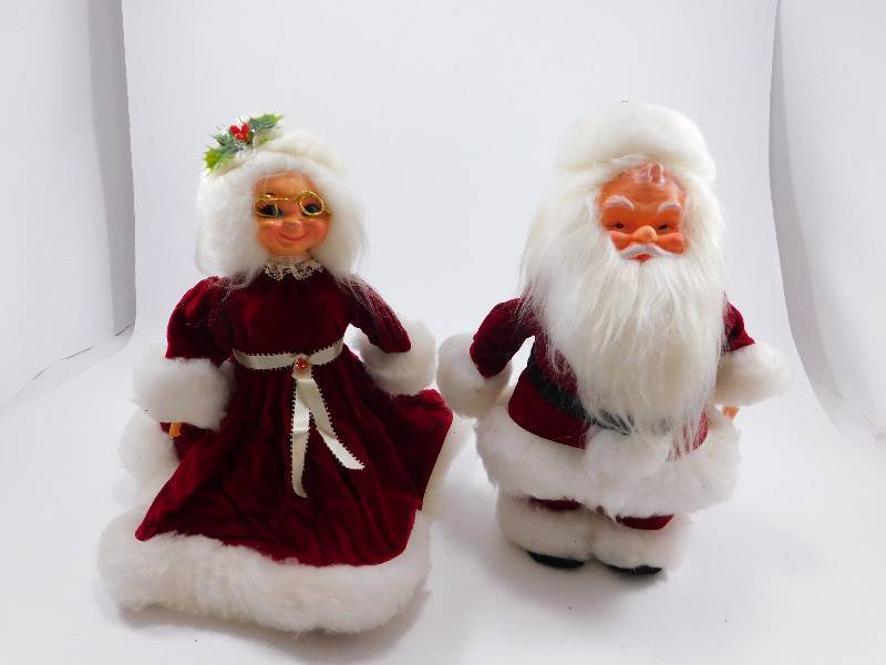 Mr. & Mrs. Claus Figurines