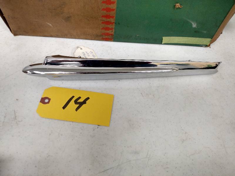 lot 14 image: 1949-50 Chev. Hood Ornament, NOS...