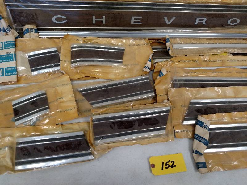 lot 152 image: 1969-72 Chev. Pickup Body Side Trim...
