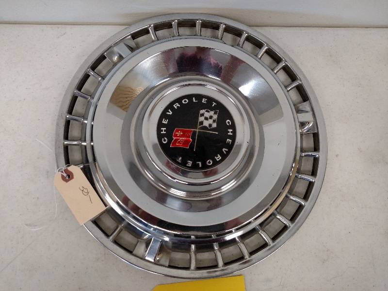 lot 159 image: 1961 Impala Wheel Cover...