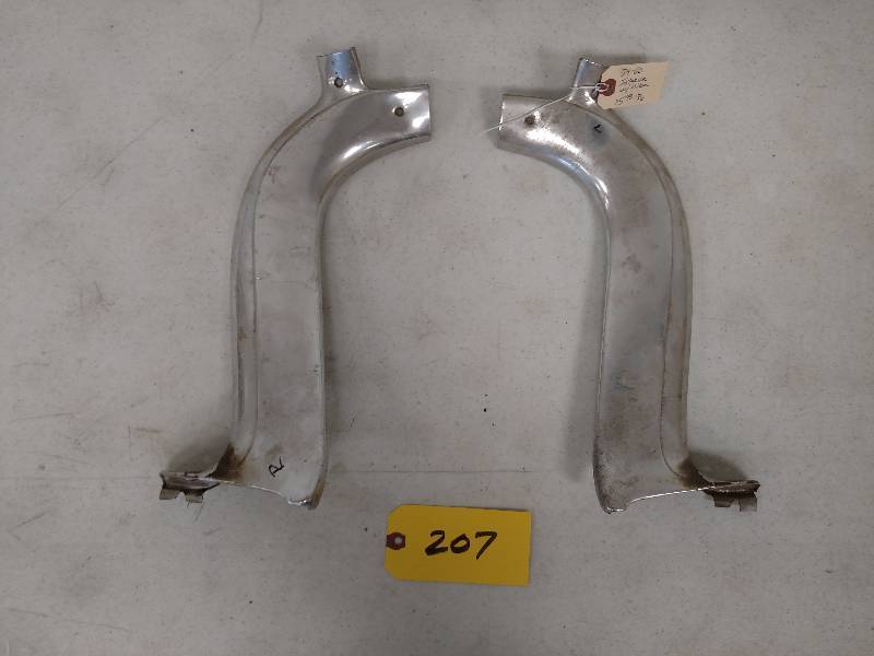 lot 207 image: 1959-60 Impala Interior Windshield ...