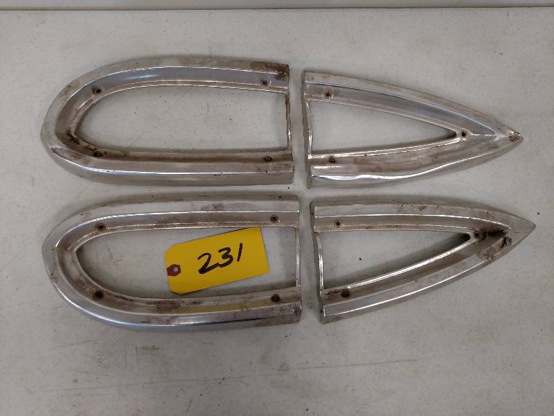 lot 231 image: 1959 El CaminoStation Wagon Tail L...