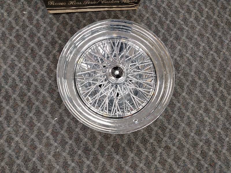 lot 354 image: (4) Cal-Chrome Fenton Wire Dish Whe...