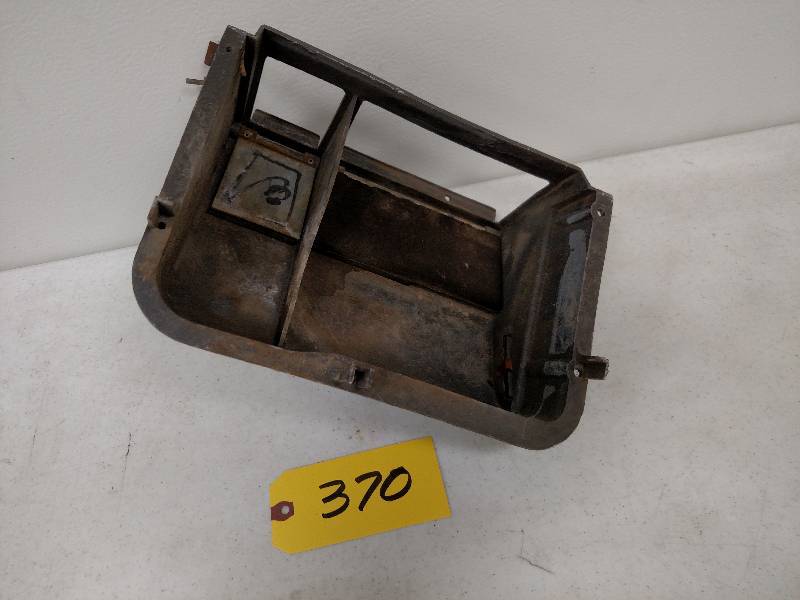 lot 370 image: 57 Chev. AC Box...